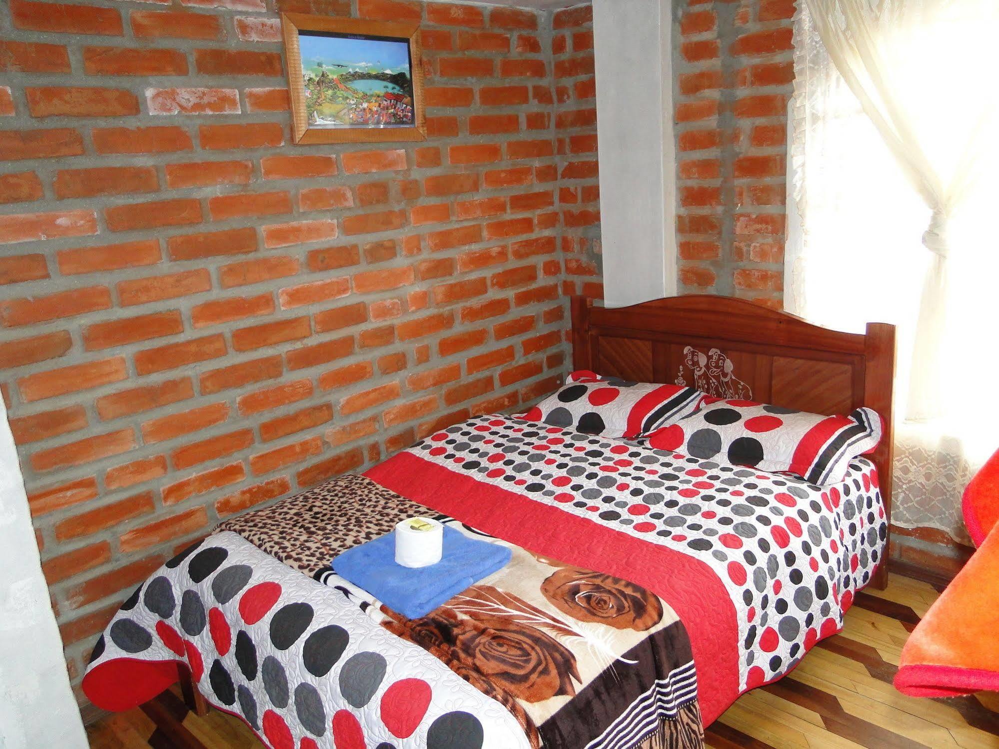 Hosteria Chukirawa Килотоа Экстерьер фото